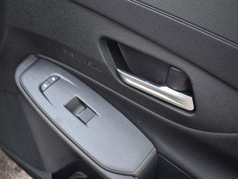 Used 2026 Nissan Sentra SV w/ SV Convenience Package FWD image 48