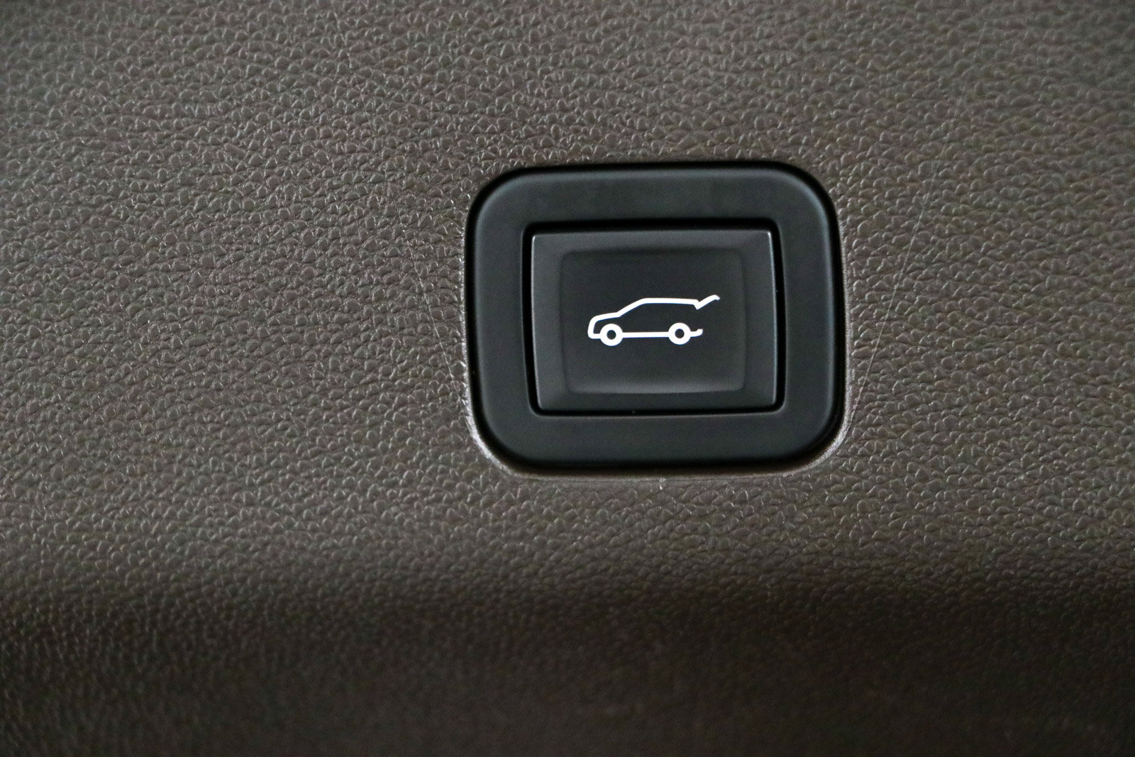 Used 2023 Cadillac Escalade Sport w/ Touring Package AWD/4WD image 37