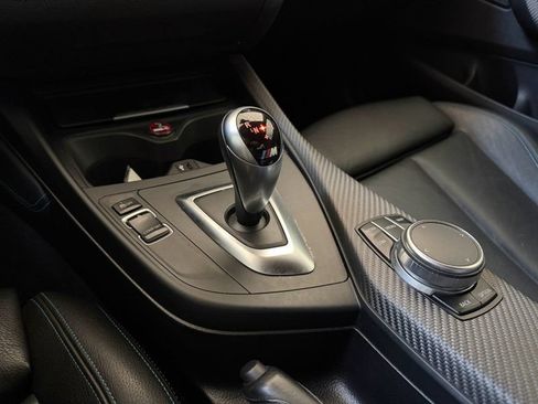 Used 2017 BMW M2 RWD image 20
