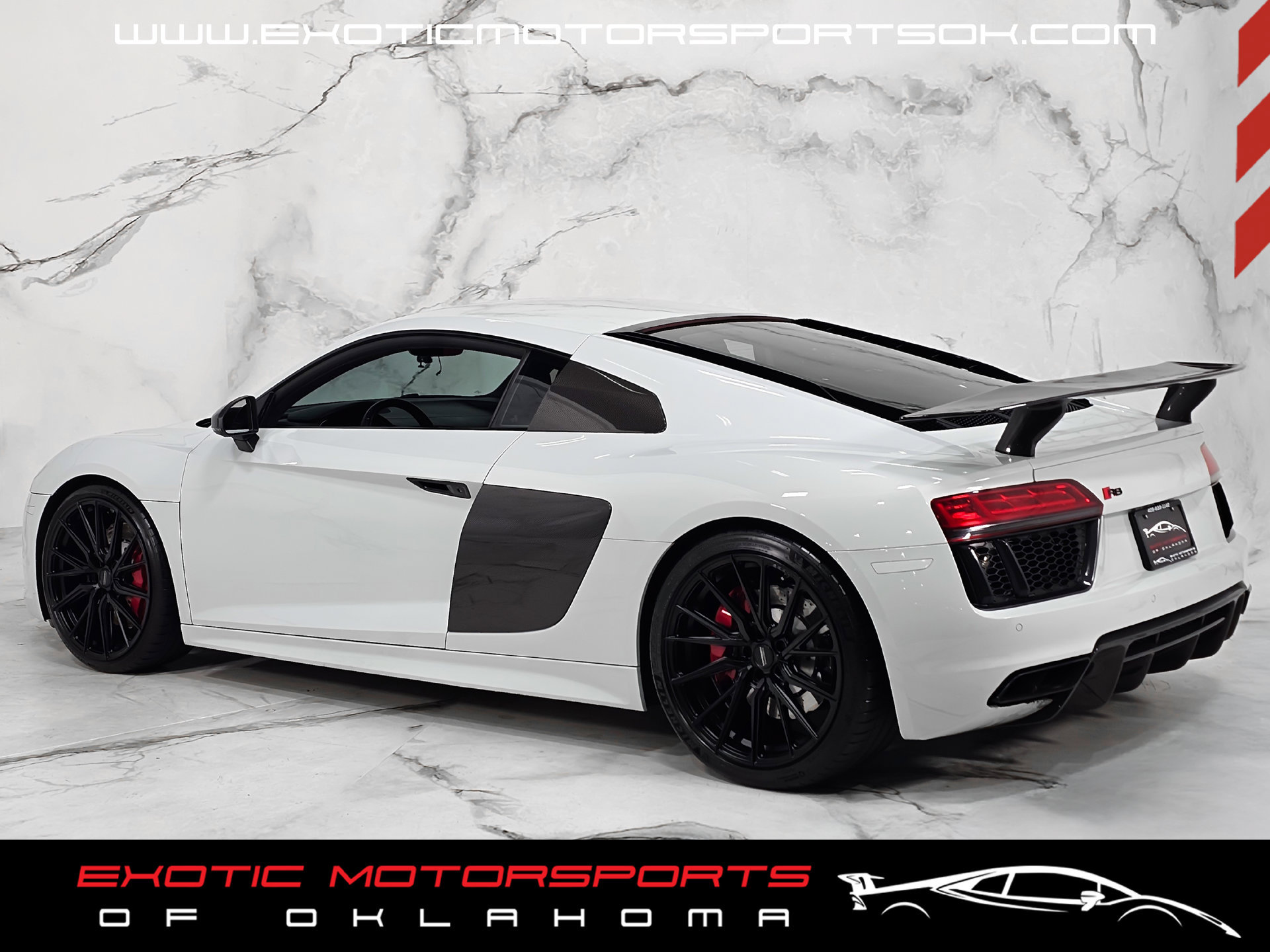 Used 2017 Audi R8 V10 w/ Carbon Exterior Package AWD/4WD image 7