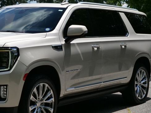 Used 2021 GMC Yukon XL Denali w/ Denali Ultimate Package AWD/4WD image 52