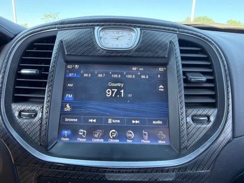 Used 2012 Chrysler 300 C Luxury Series w/ 19-Premium Speaker Group RWD image 29