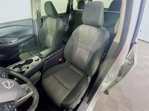 Used 2025 Nissan Rogue SV image 20