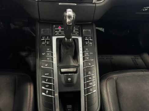 Used 2017 Porsche Macan GTS AWD/4WD image 16