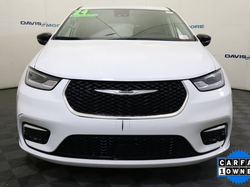 Used 2024 Chrysler Pacifica Select image 13