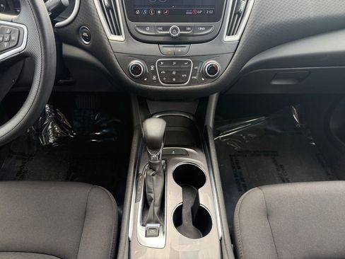 Used 2022 Chevrolet Malibu LT image 11
