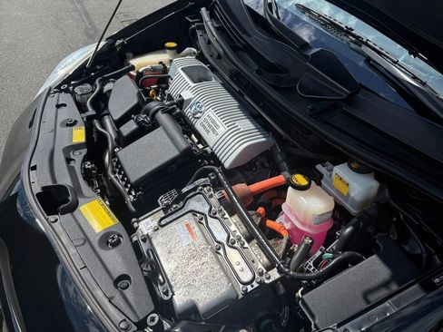 Used 2010 Toyota Prius Two image 30