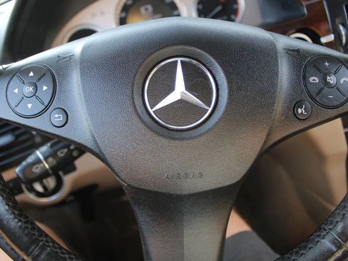 Used 2012 Mercedes-Benz GLK 350 4MATIC image 14