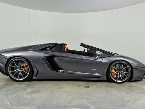 Used 2015 Lamborghini Aventador LP 700-4 AWD/4WD image 10