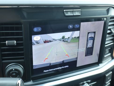 New 2026 Ford F250 Lariat w/ Black Appearance Package image 8