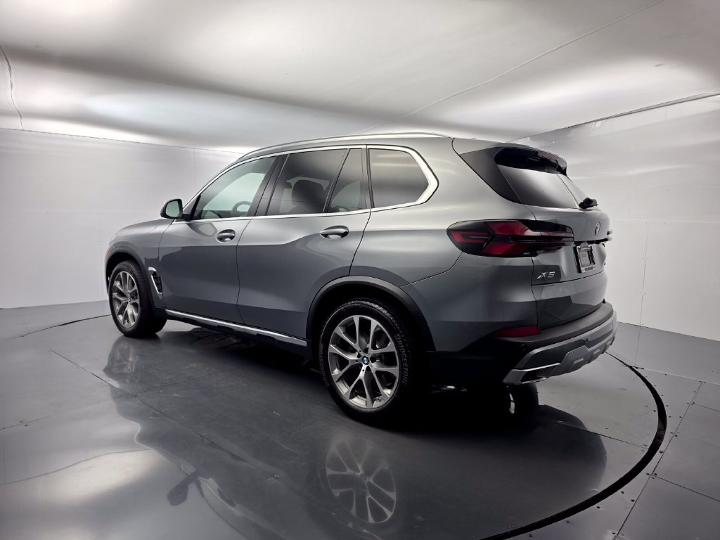Certified 2024 BMW X5 sDrive40i w/ Premium Package RWD image 8