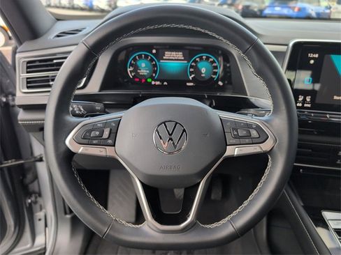 Used 2024 Volkswagen Atlas Cross Sport SE image 19