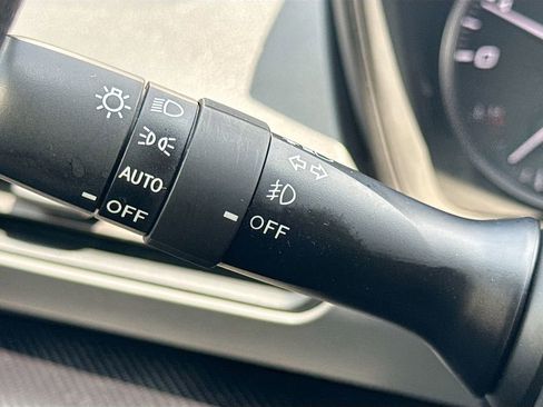 Used 2024 Subaru Crosstrek 2.0i Premium AWD/4WD image 13