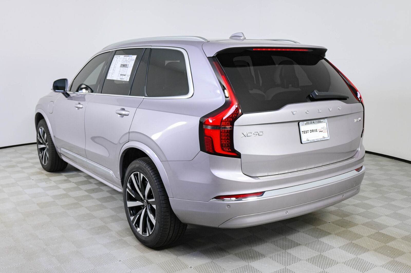 New 2026 Volvo XC90 T8 Core w/ Protection Package Premier AWD/4WD image 3