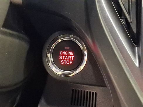 Certified 2025 Subaru Forester Limited image 26