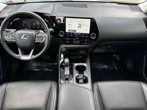 Used 2024 Lexus NX 250 FWD image 16