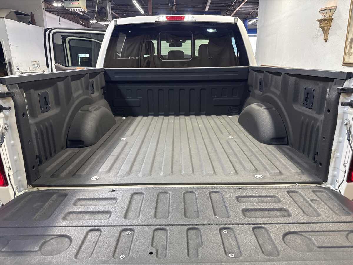 Used 2017 Ford F150 King Ranch w/ Equipment Group 601A Luxury AWD/4WD image 14