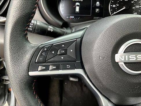 Used 2023 Nissan Kicks SR FWD image 12