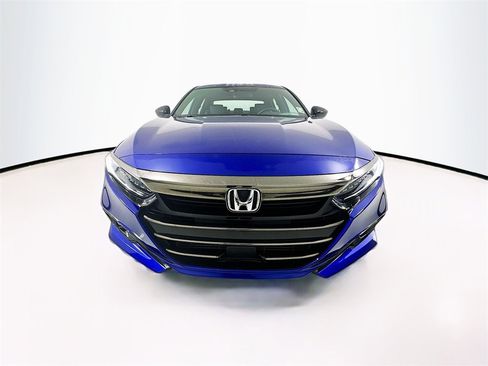 Used 2021 Honda Accord Sport image 2
