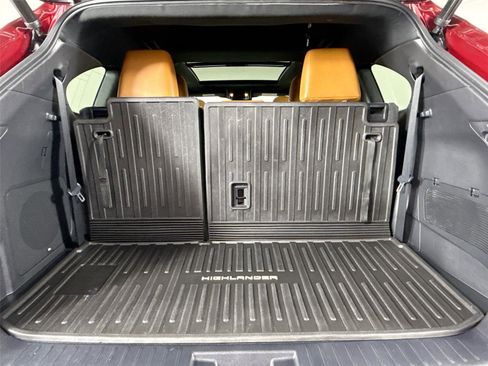 Used 2021 Toyota Highlander Platinum image 40