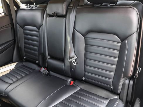 Used 2022 Ford Edge SEL image 36