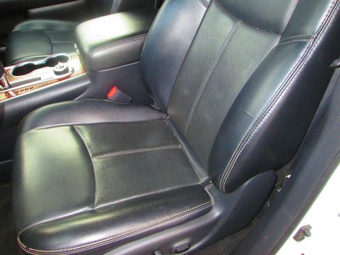 Used 2017 Nissan Pathfinder Platinum image 15