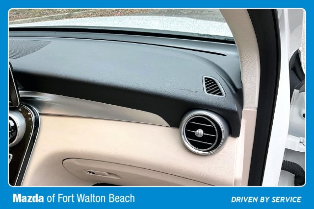 Used 2021 Mercedes-Benz GLC 300 image 22