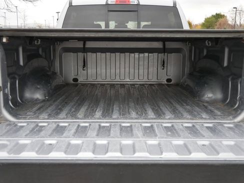 Used 2019 RAM 1500 Laramie image 30