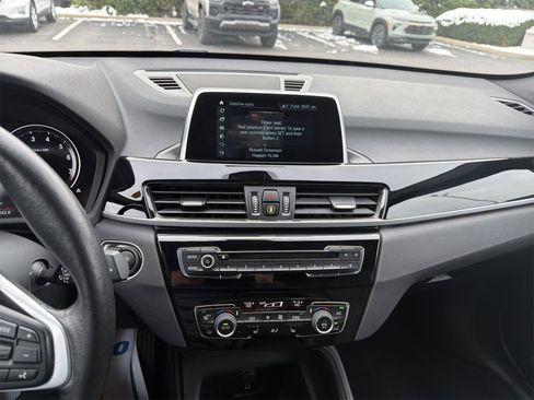 Used 2019 BMW X1 xDrive28i w/ Convenience Package image 11