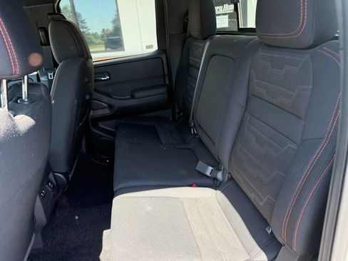 Used 2023 Nissan Frontier PRO-4X w/ Pro Convenience Package AWD/4WD image 4