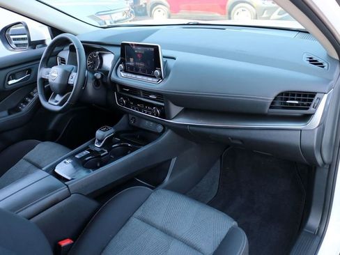 Used 2026 Nissan Rogue SV FWD image 31