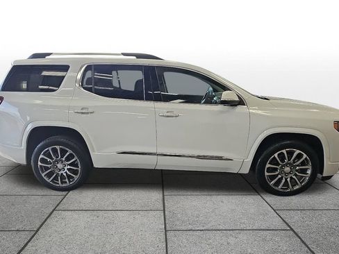 Used 2023 GMC Acadia Denali FWD image 4
