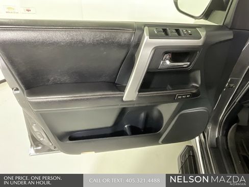 Used 2015 Toyota 4Runner Limited image 17