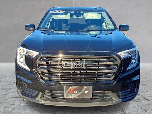 Used 2022 GMC Terrain SLE w/ Driver Convenience Package image 3