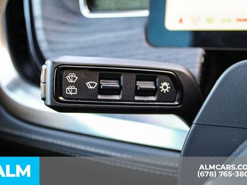 Used 2025 Rivian R1S Adventure image 33