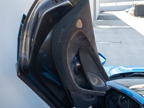 Used 2020 McLaren 600LT Spider image 32