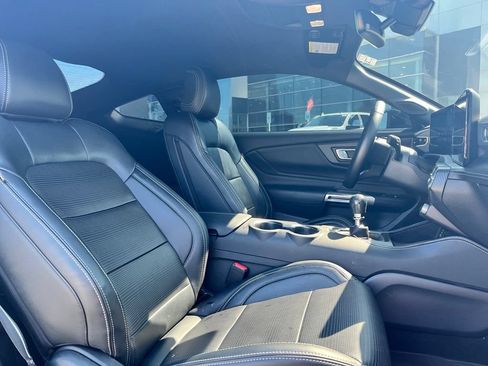 Used 2025 Ford Mustang GT Premium RWD image 7
