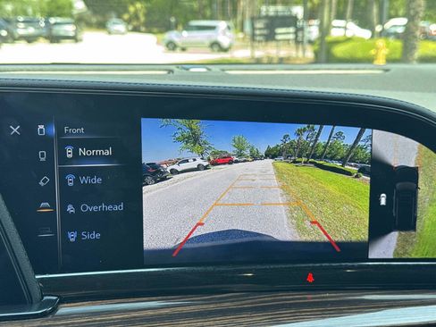 Used 2023 Cadillac Escalade Premium Luxury w/ LPO, Floor Liner Package AWD/4WD image 30