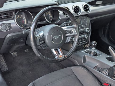 Used 2015 Ford Mustang GT image 3