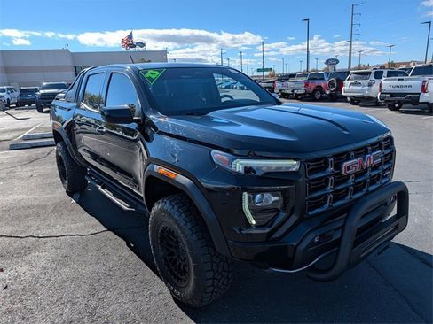 Used 2023 GMC Canyon AT4 w/ AT4 Premium Package image 8