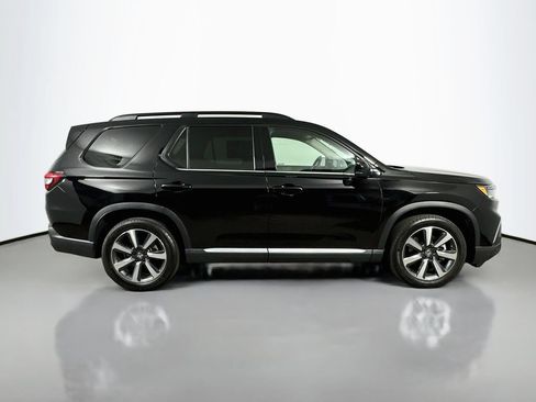 Used 2025 Honda Pilot Touring image 7