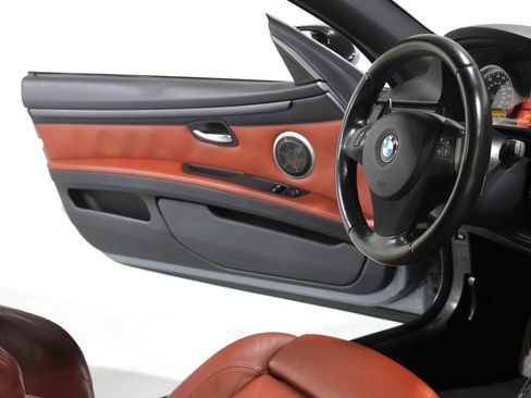 Used 2011 BMW M3 Coupe image 9