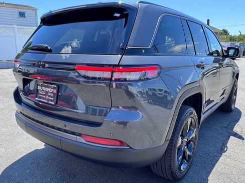 New 2026 Jeep Grand Cherokee Limited AWD/4WD image 7