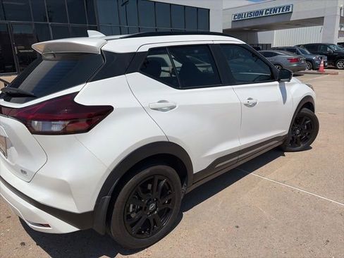Used 2024 Nissan Kicks SR w/ SR Premium Package FWD image 3