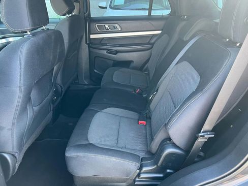 Used 2017 Ford Explorer XLT w/ Equipment Group 201A image 10