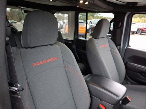 Certified 2025 Jeep Wrangler Unlimited Rubicon image 11