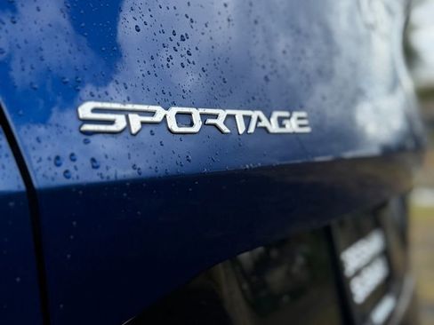 Used 2025 Kia Sportage SX AWD/4WD image 41
