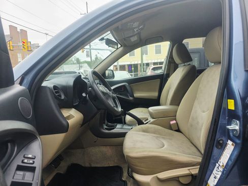 Used 2011 Toyota RAV4 4WD w/ Base L4 Extra Value Pkg image 10