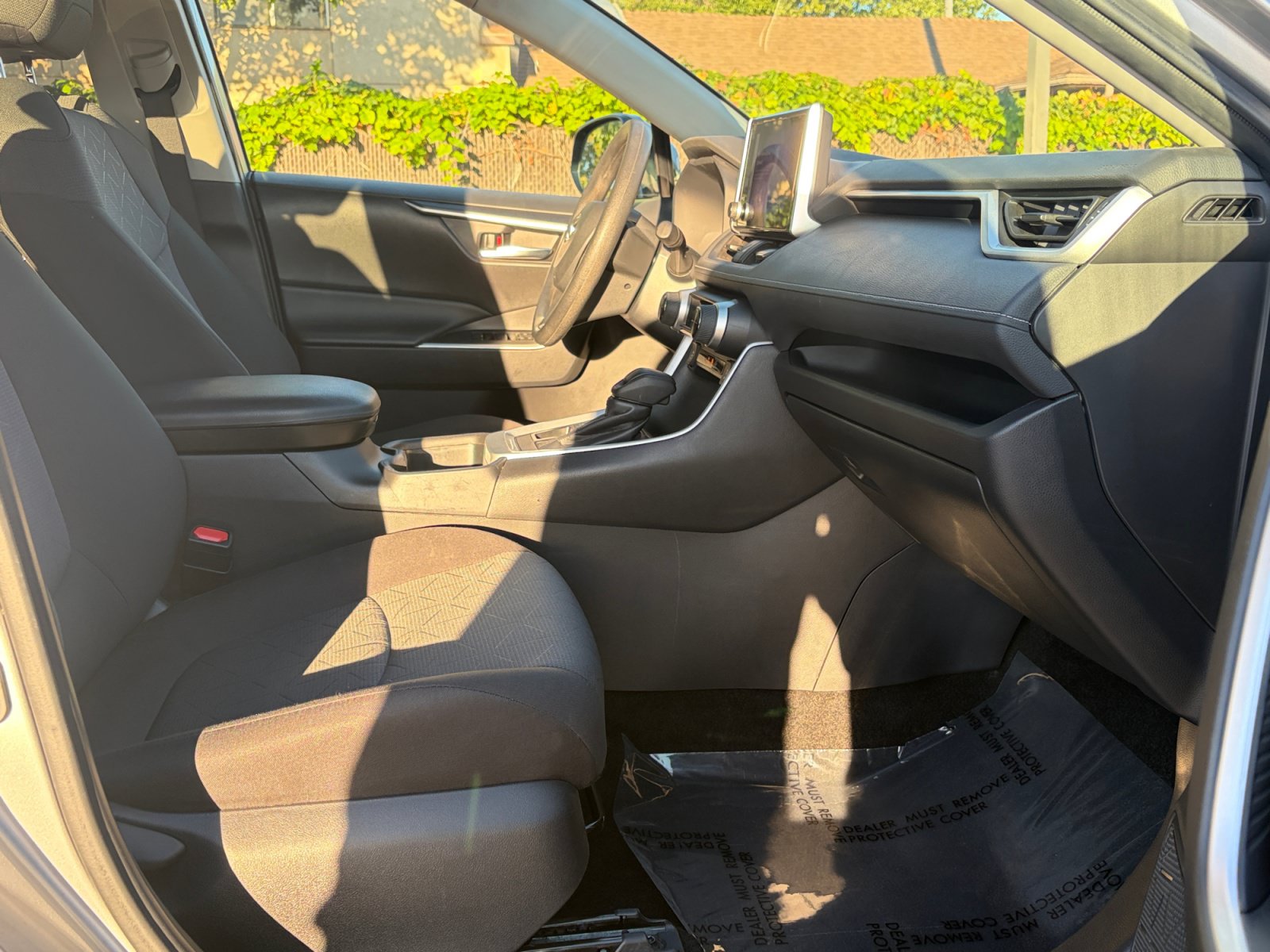 Used 2024 Toyota RAV4 XLE AWD/4WD image 29