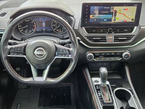 Used 2024 Nissan Altima 2.5 SR w/ SR Premium Package FWD image 24
